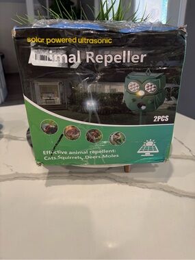 Solar Powered Ultrasonic Animal Repeller - Green